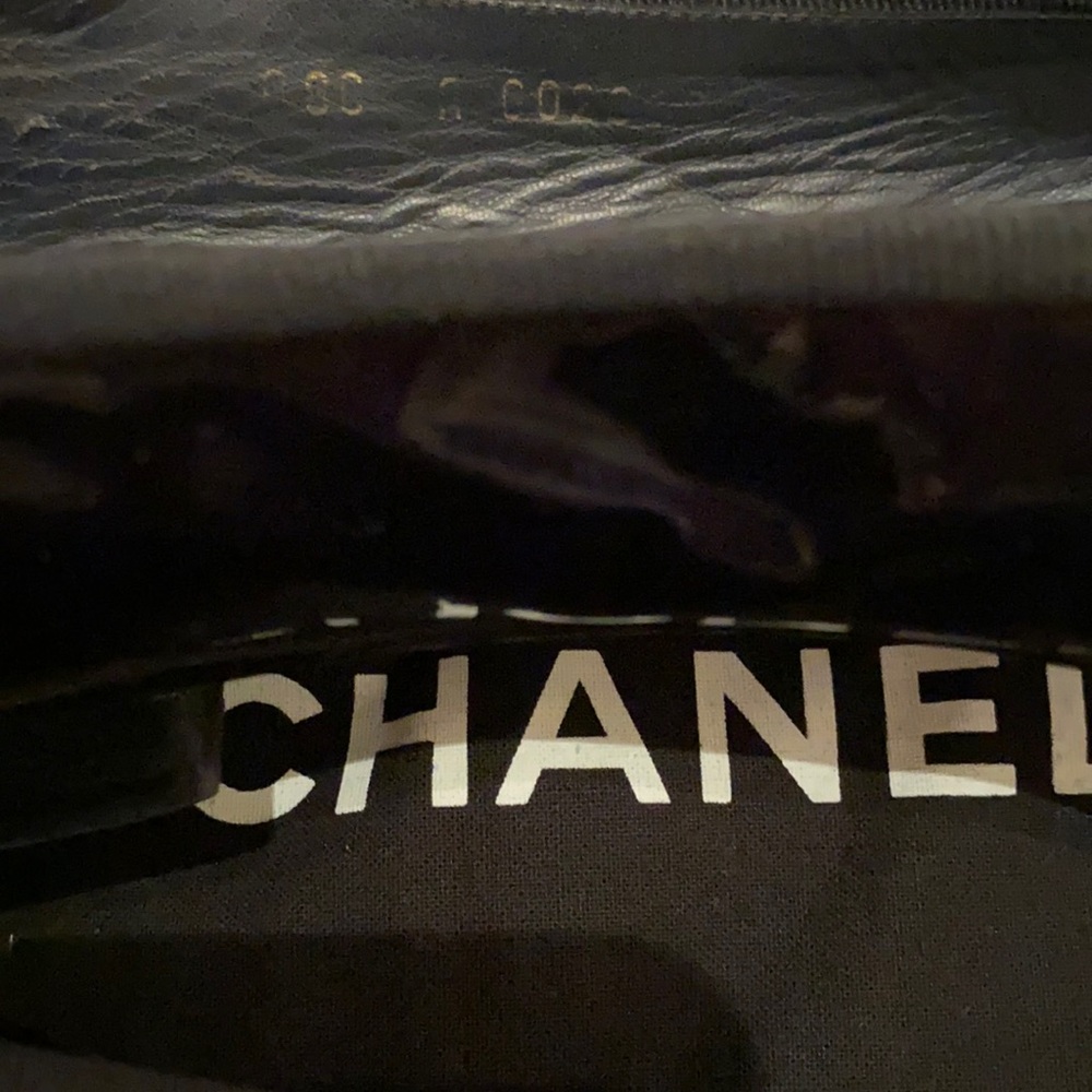 Authentic Chanel Navy Blue Patent Leather Ballet Flats size 8 - Picture 3 of 3